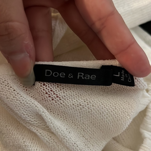 Doe & Rae Long-Sleeve White Shirt, Size Large - Picture 3 of 5